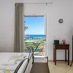 Beachfront Alexandra *