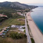 Vilă Beachfront Alexandra *