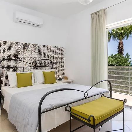 Beachfront Alexandra