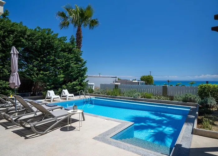 Beachfront Alexandra Villa Skala (Kefalonia)