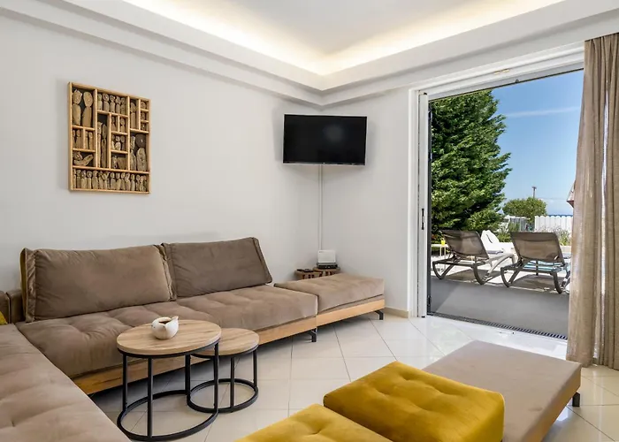 Beachfront Alexandra Villa