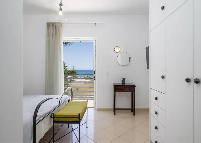 Beachfront Alexandra Villa Skala (Kefalonia)